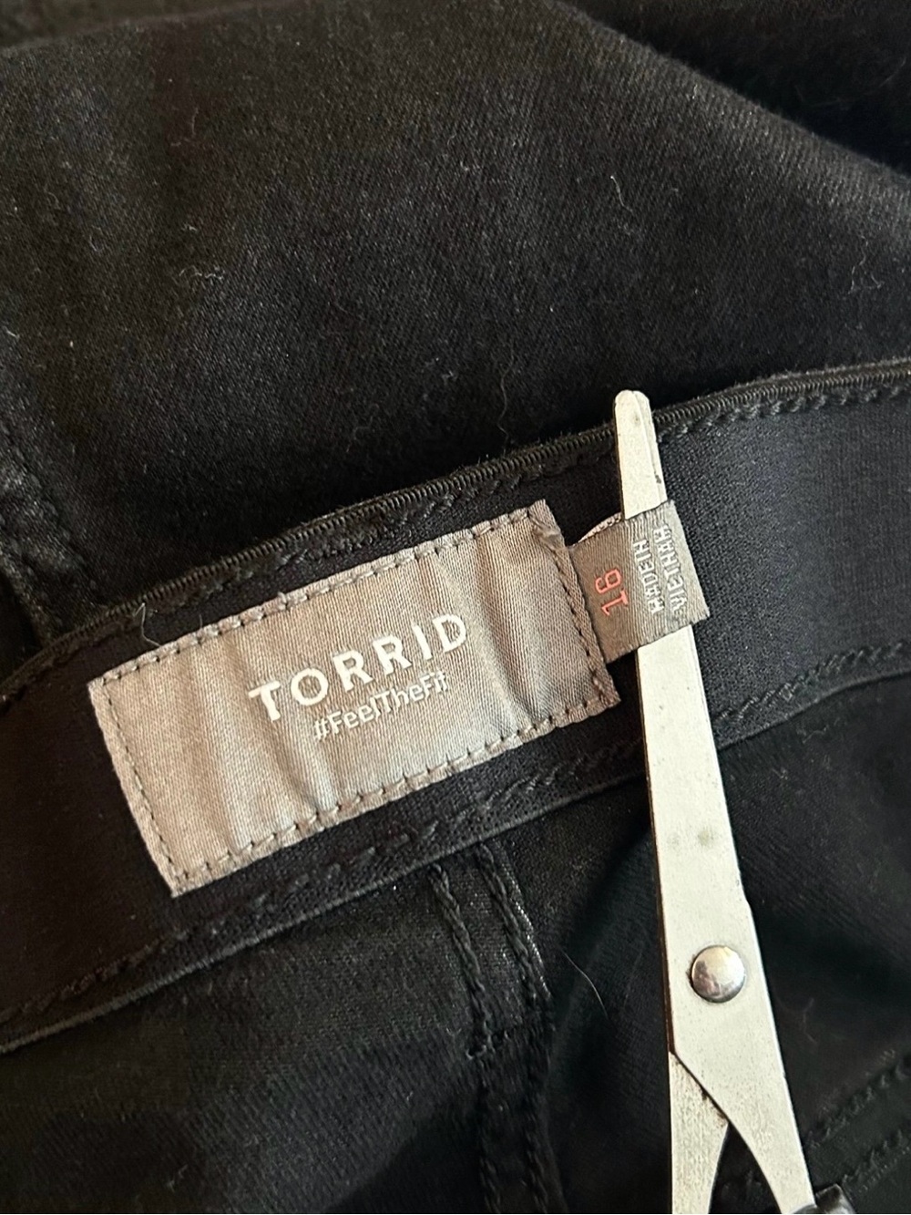 Torrid Womens Black High Rise Stretch Straight Leg Jeans Size 16 - Picture 5 of 6